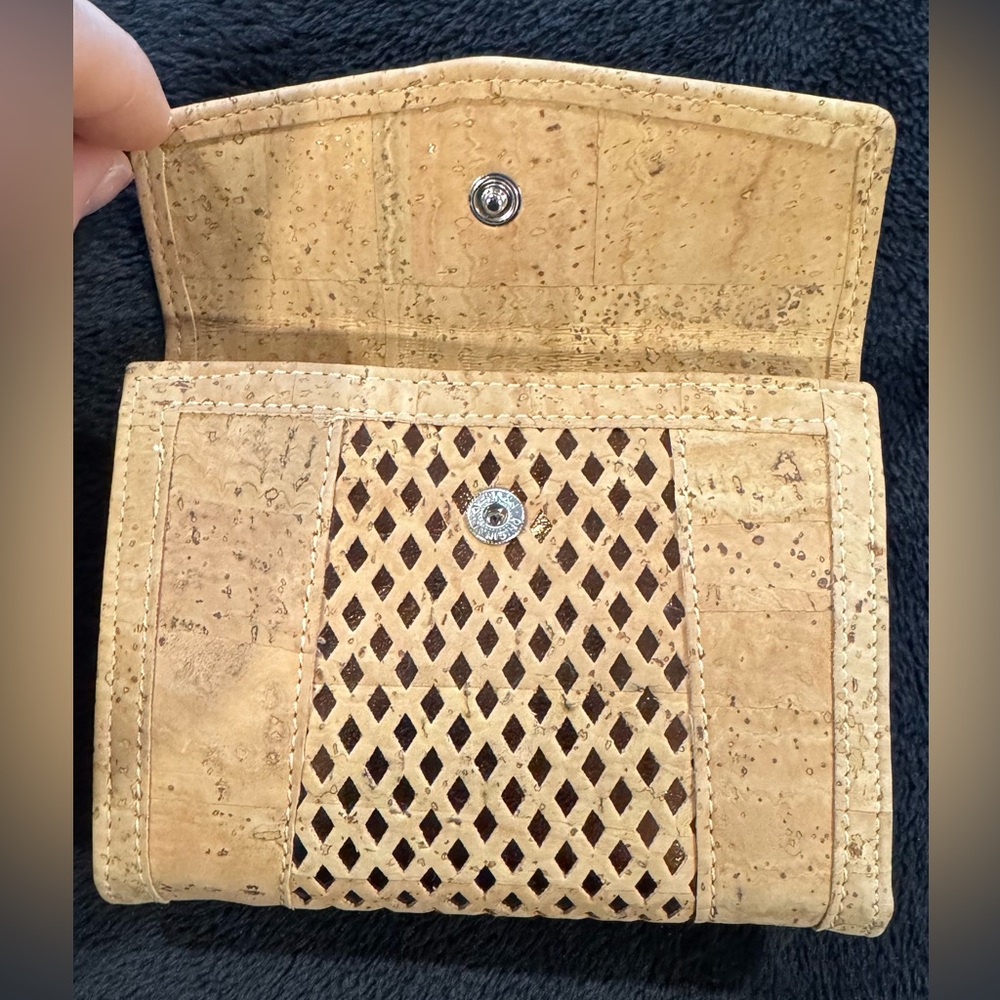 NWOT Viator Cork Wallet - Picture 3 of 9